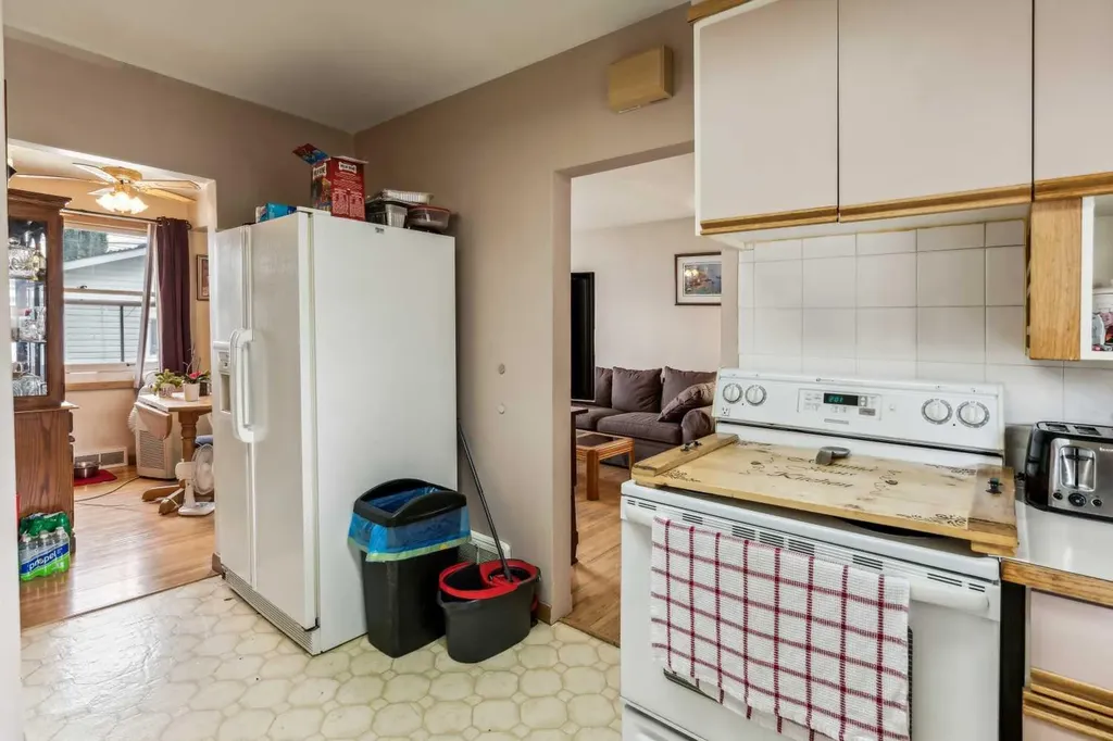 2029 Mountview Crescent NE Calgary AB T2E 5N4