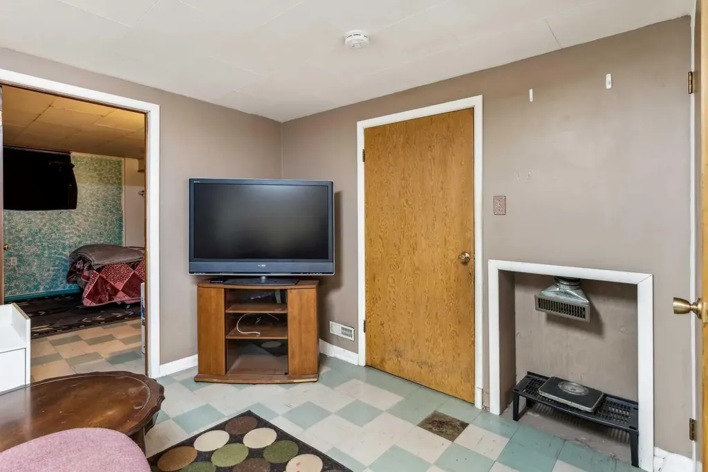 2029 Mountview Crescent NE Calgary AB T2E 5N4
