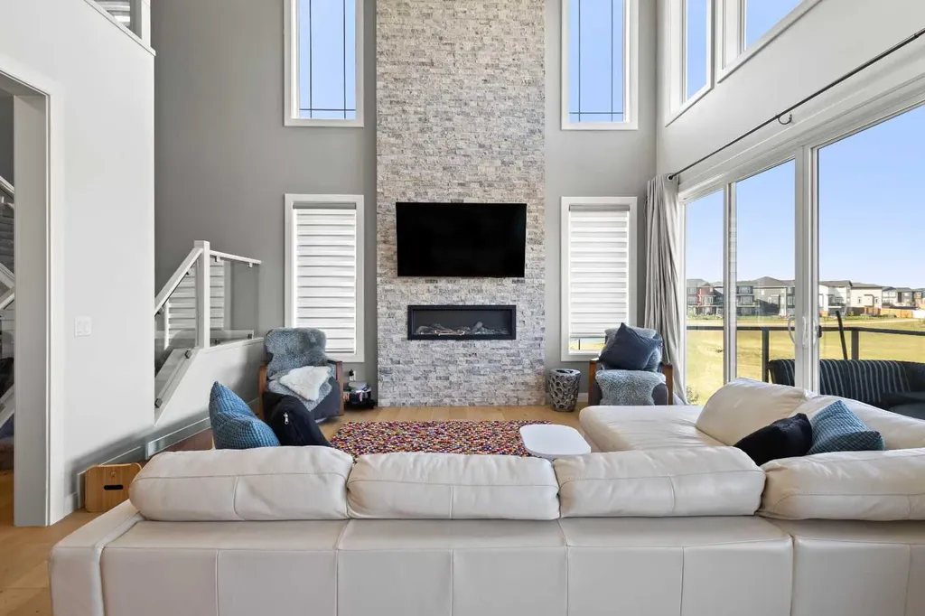 52 Evansfield Manor NW Calgary AB T3P 1J9
