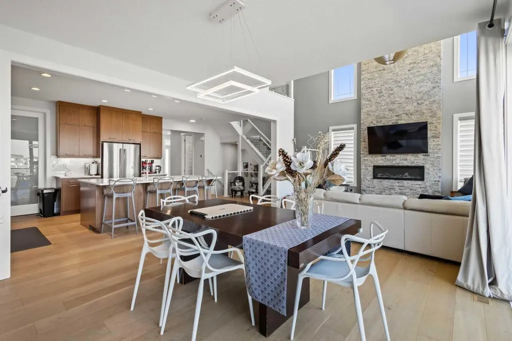 52 Evansfield Manor NW Calgary AB T3P 1J9