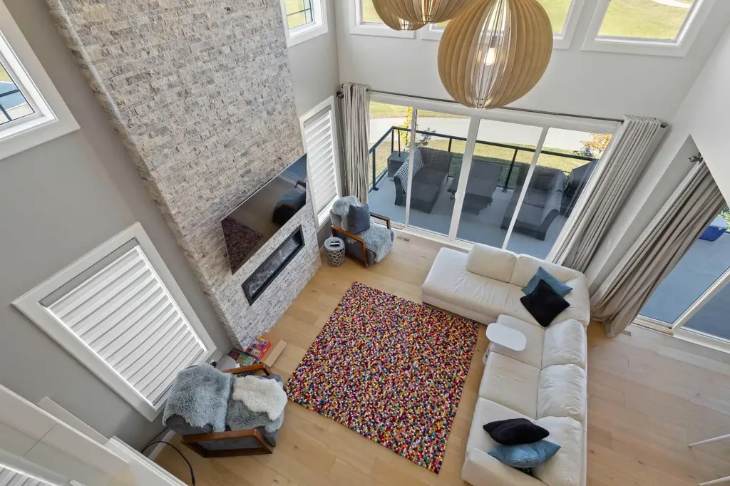 52 Evansfield Manor NW Calgary AB T3P 1J9