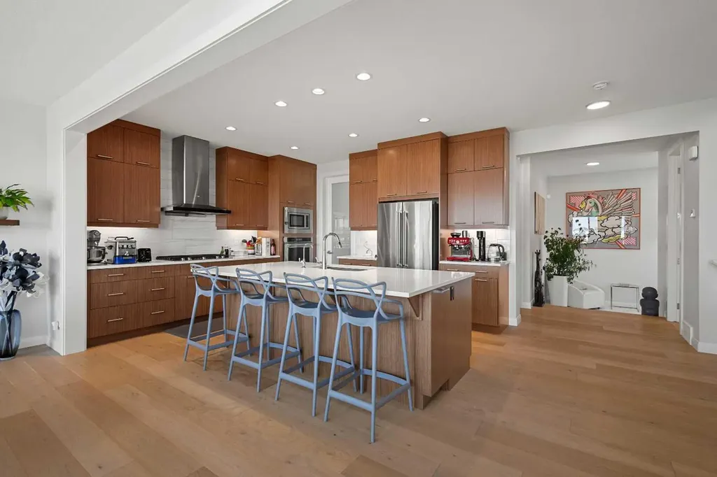 52 Evansfield Manor NW Calgary AB T3P 1J9