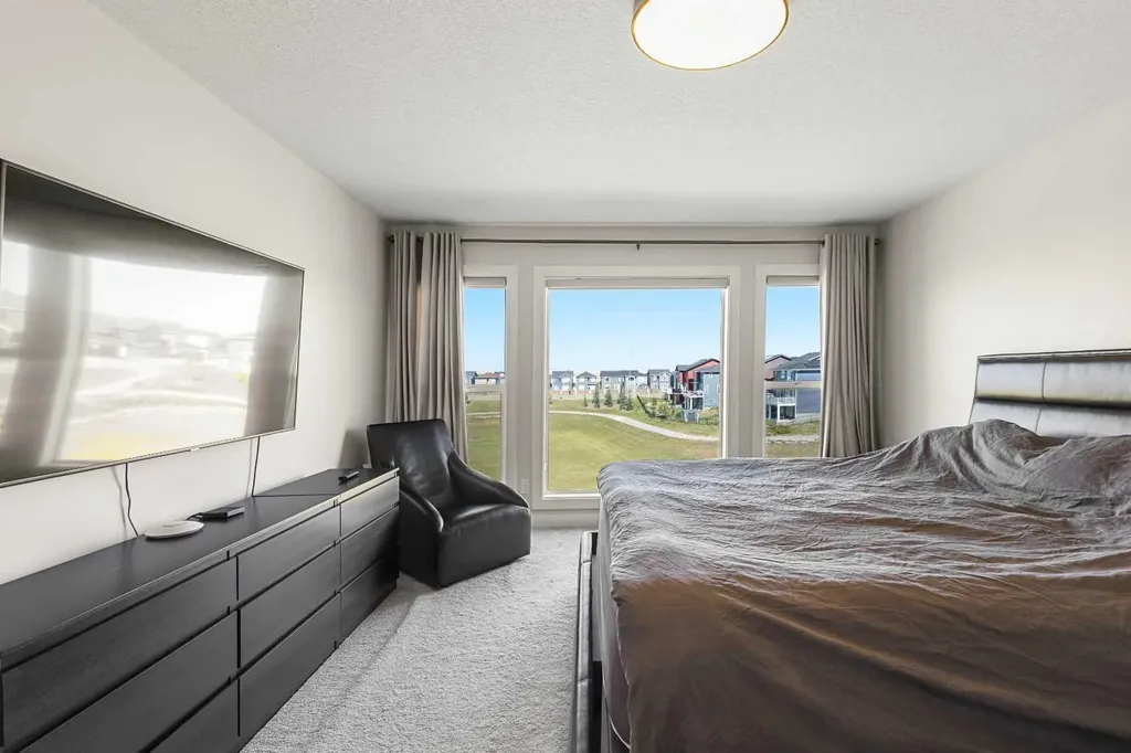 52 Evansfield Manor NW Calgary AB T3P 1J9