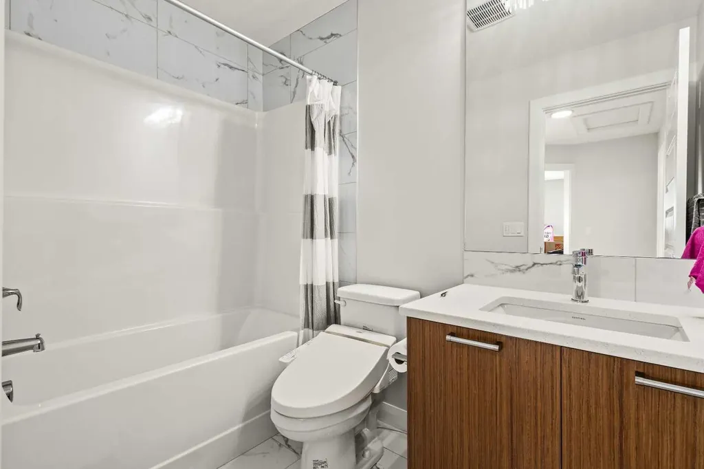 52 Evansfield Manor NW Calgary AB T3P 1J9