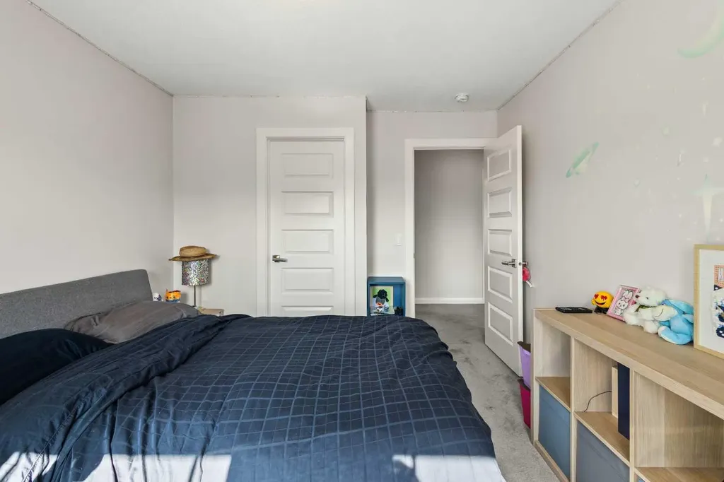 52 Evansfield Manor NW Calgary AB T3P 1J9