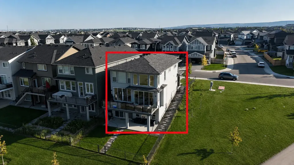 52 Evansfield Manor NW Calgary AB T3P 1J9