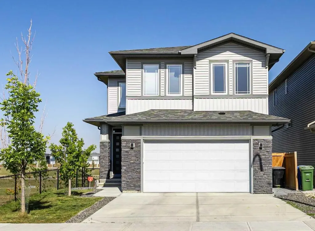 52 Evansfield Manor NW Calgary AB T3P 1J9