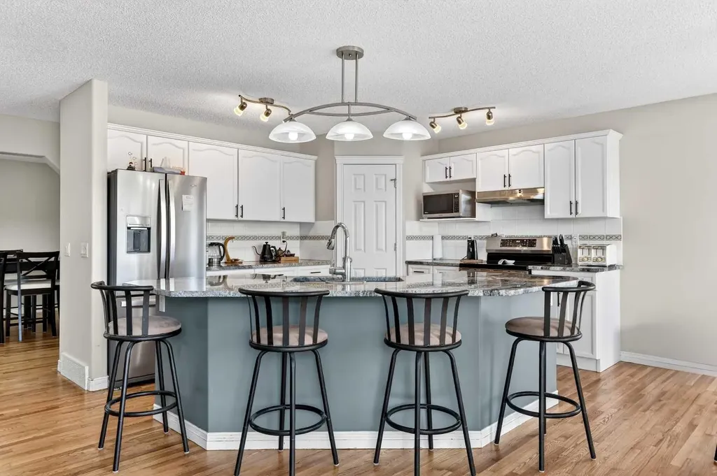 99 Evansmeade Crescent NW Calgary AB T3P 1B9