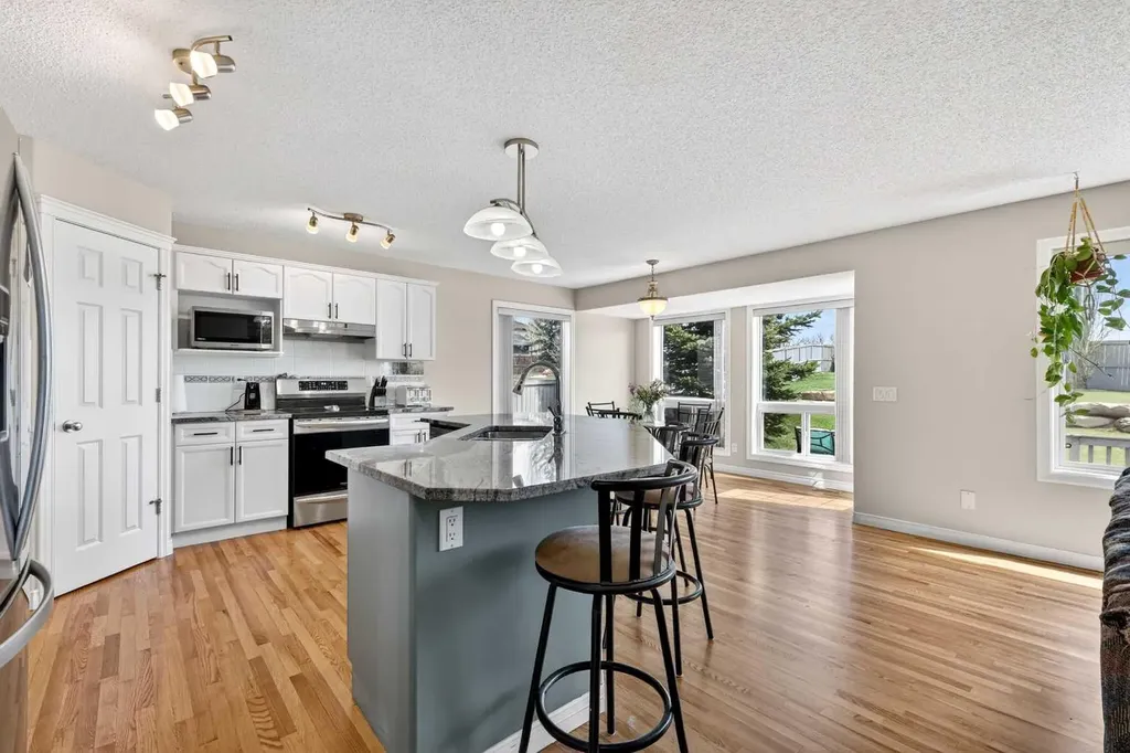 99 Evansmeade Crescent NW Calgary AB T3P 1B9