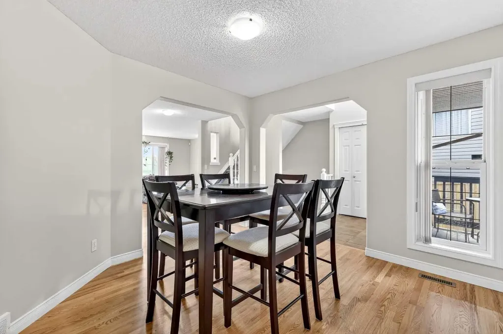 99 Evansmeade Crescent NW Calgary AB T3P 1B9