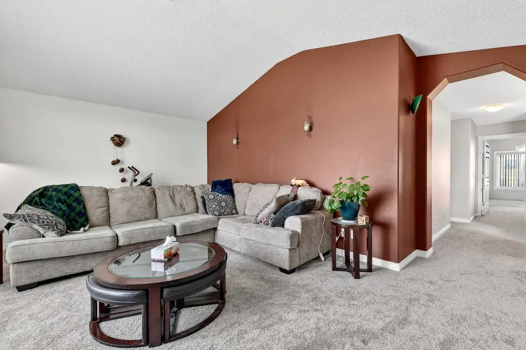 99 Evansmeade Crescent NW Calgary AB T3P 1B9