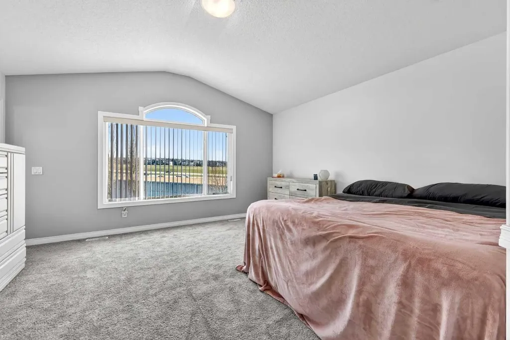99 Evansmeade Crescent NW Calgary AB T3P 1B9
