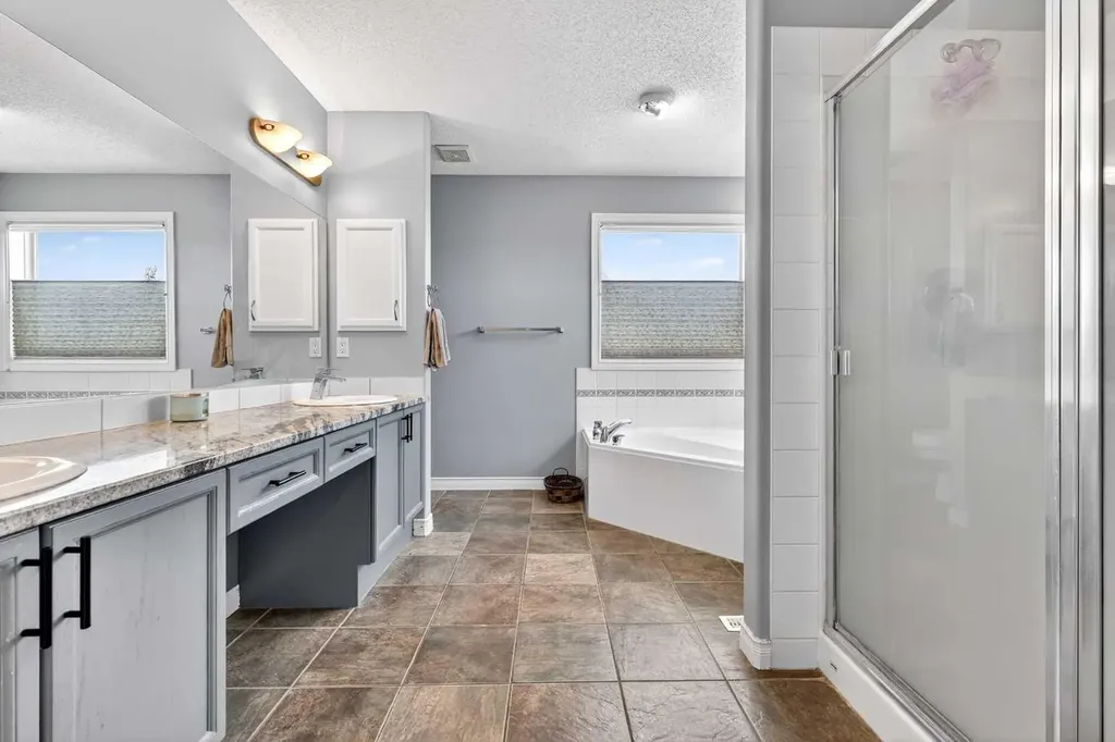 99 Evansmeade Crescent NW Calgary AB T3P 1B9