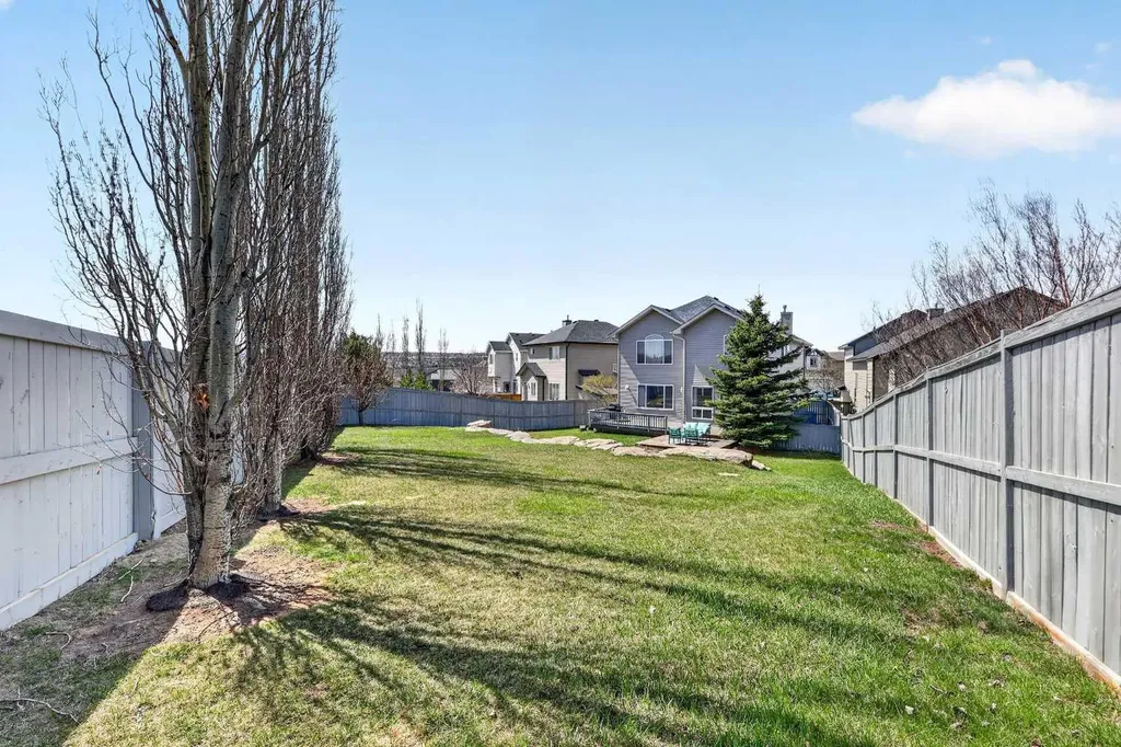 99 Evansmeade Crescent NW Calgary AB T3P 1B9