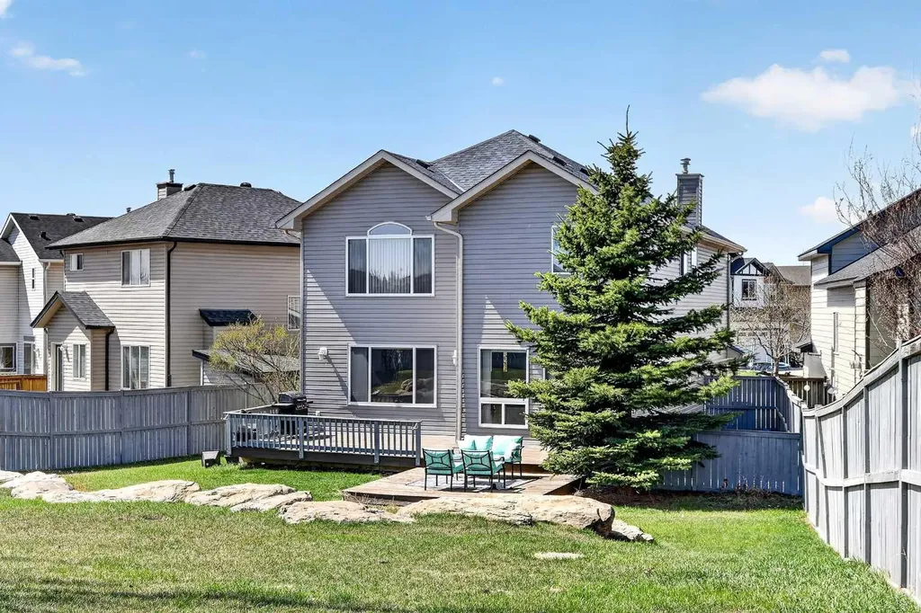 99 Evansmeade Crescent NW Calgary AB T3P 1B9