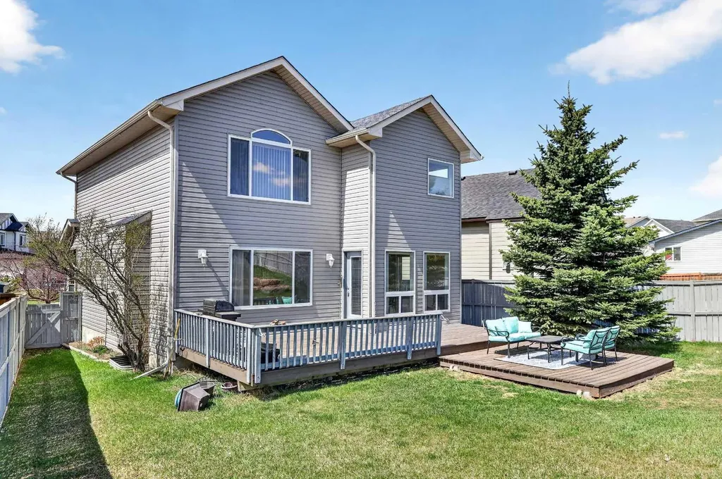 99 Evansmeade Crescent NW Calgary AB T3P 1B9