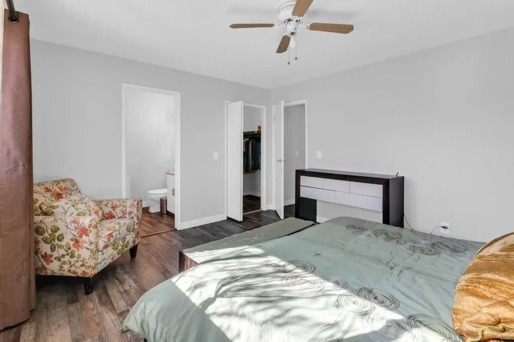 549 Rundleville Place NE Calgary AB T1Y2T5