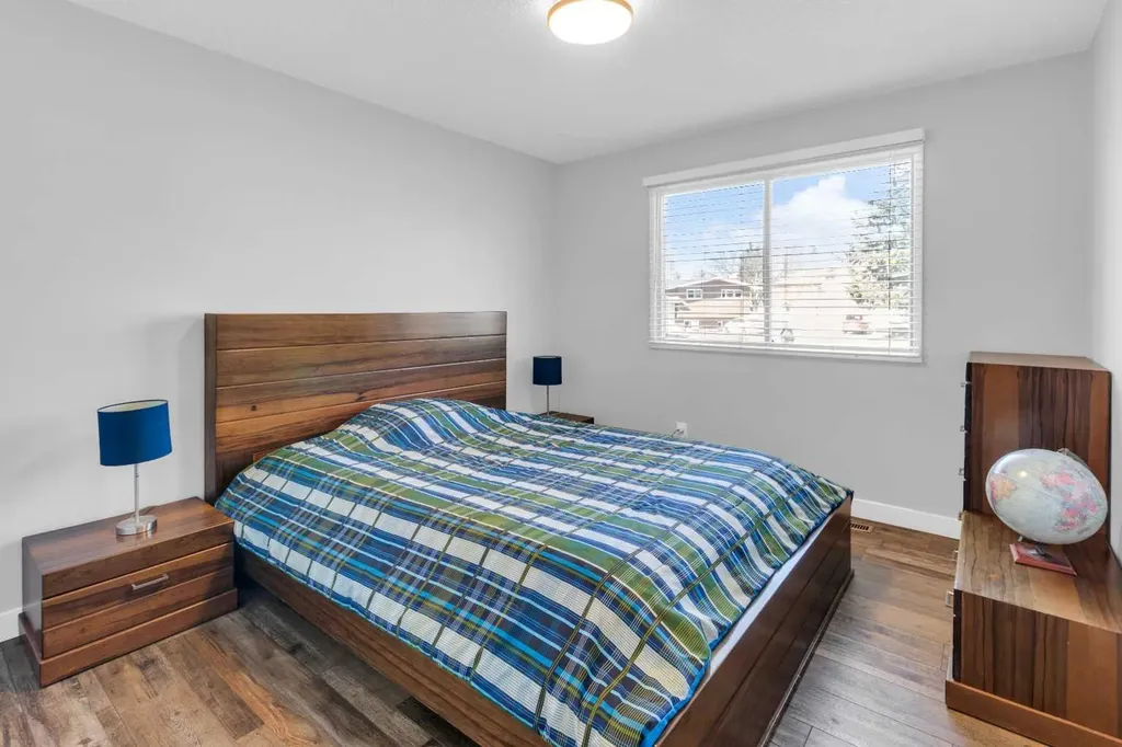 549 Rundleville Place NE Calgary AB T1Y2T5