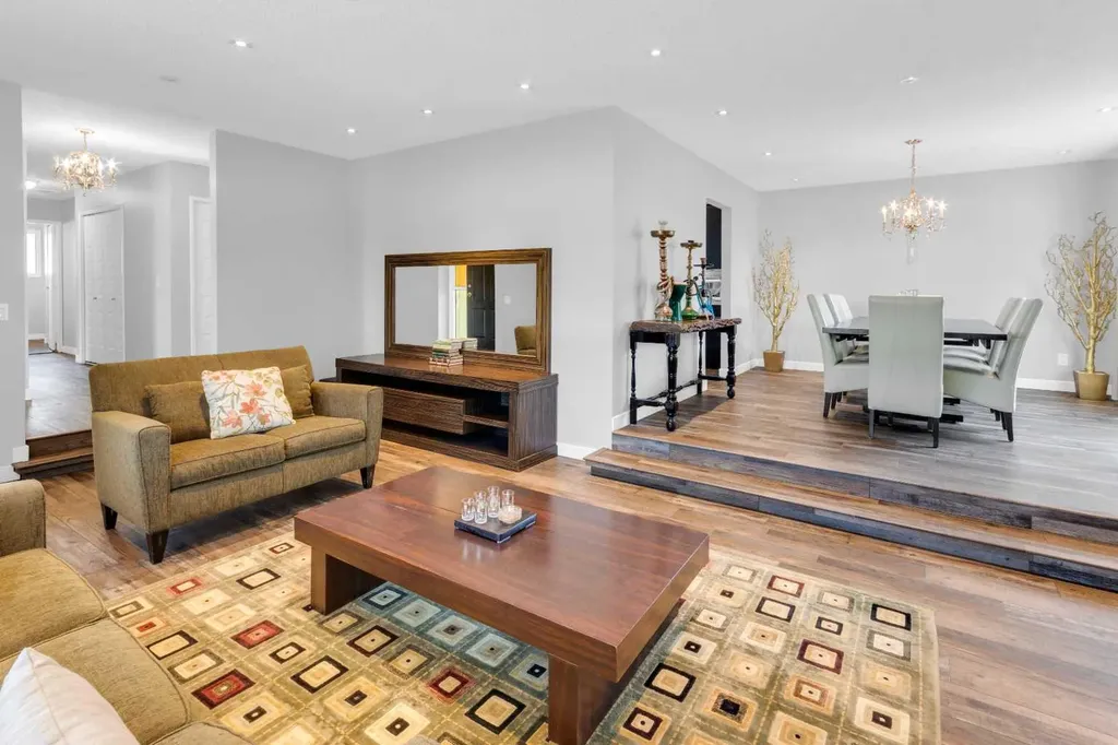 549 Rundleville Place NE Calgary AB T1Y2T5