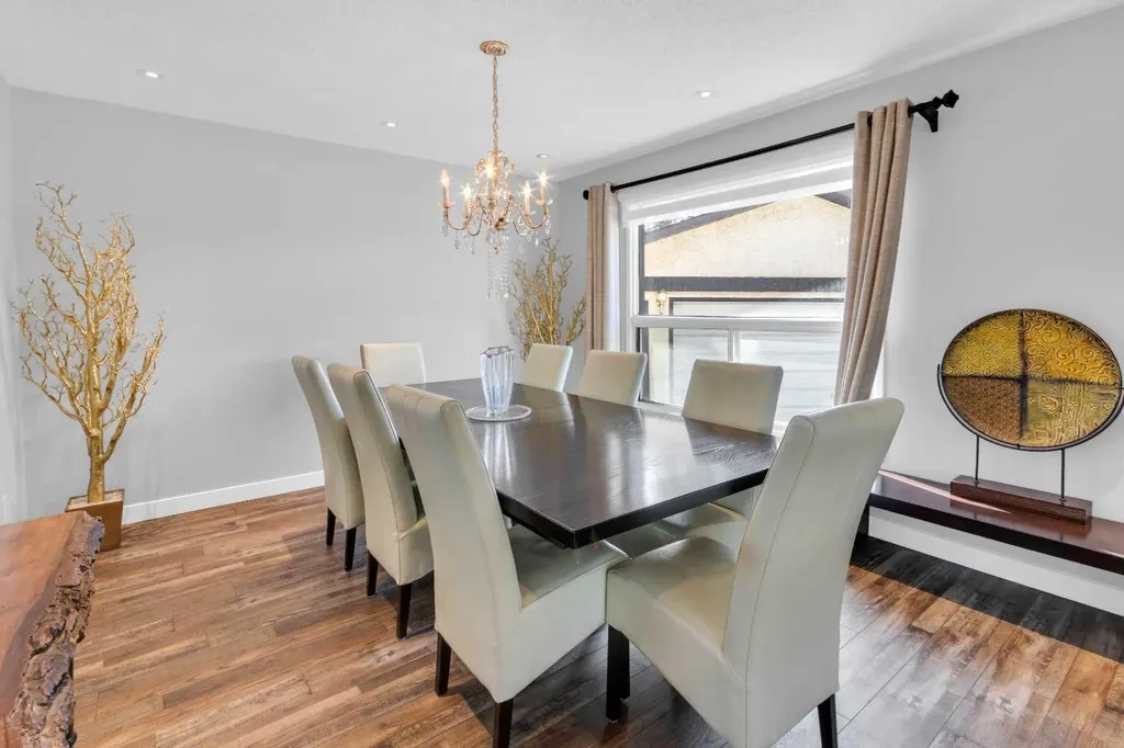 549 Rundleville Place NE Calgary AB T1Y2T5