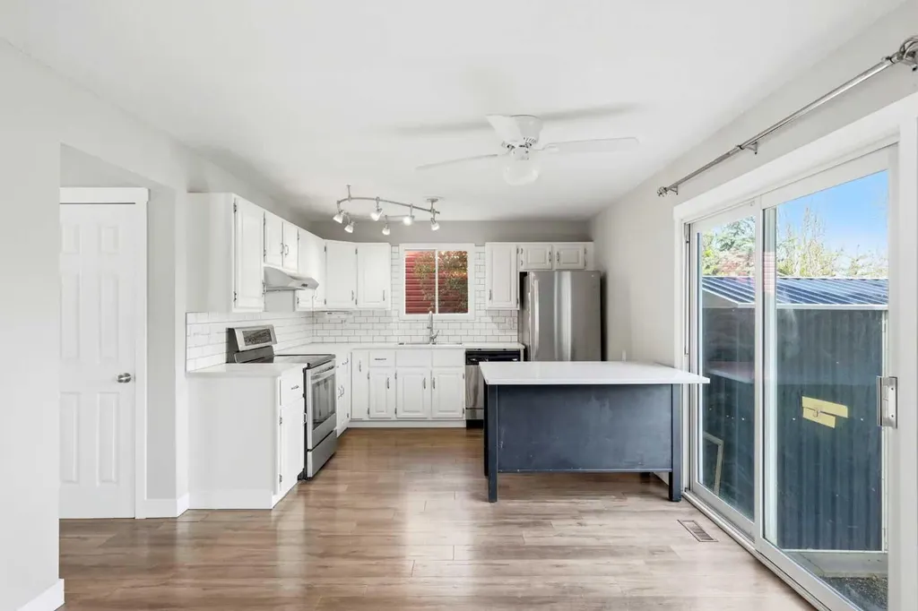 1240 Meadowbrook Drive SE Airdrie AB T4A 1W5