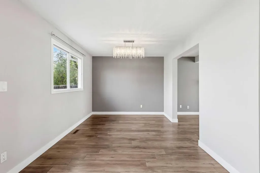 1240 Meadowbrook Drive SE Airdrie AB T4A 1W5