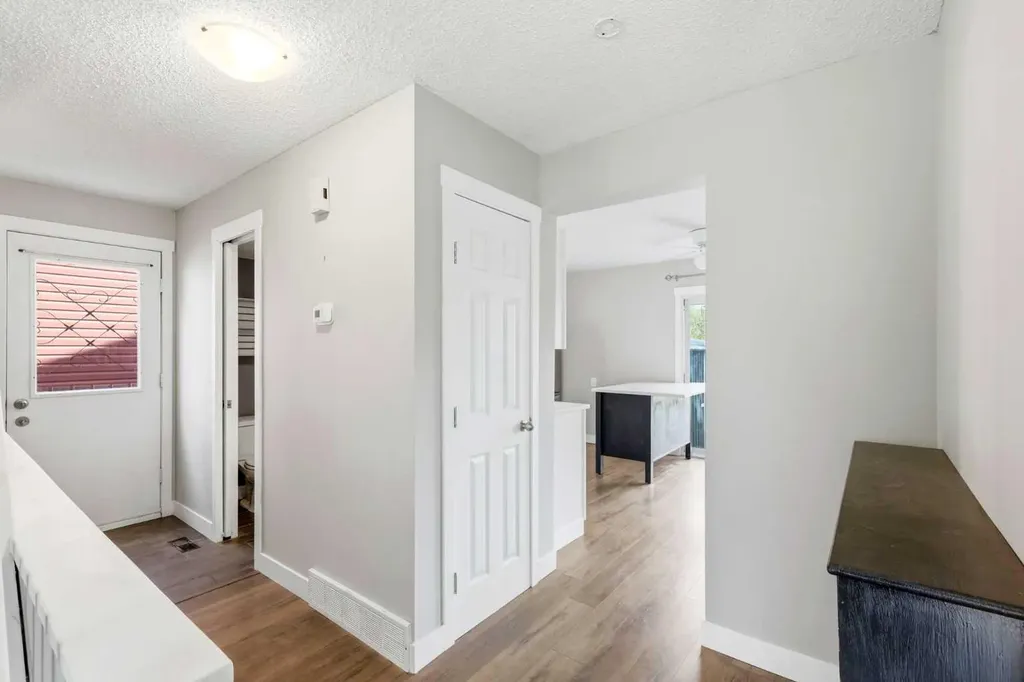 1240 Meadowbrook Drive SE Airdrie AB T4A 1W5