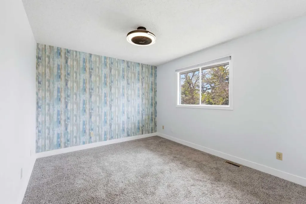 1240 Meadowbrook Drive SE Airdrie AB T4A 1W5