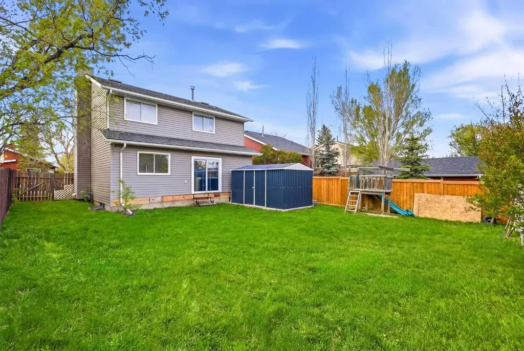 1240 Meadowbrook Drive SE Airdrie AB T4A 1W5