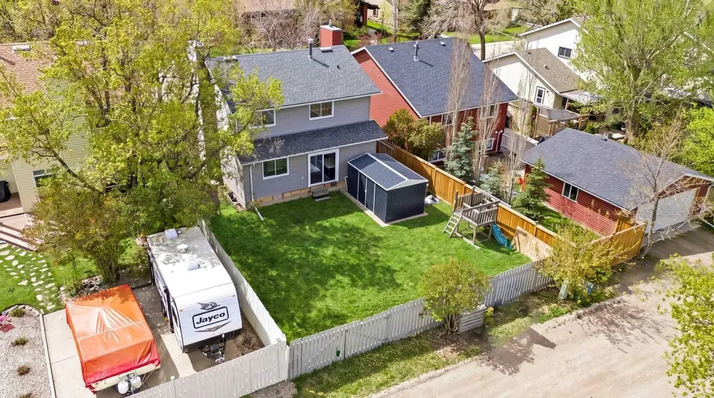1240 Meadowbrook Drive SE Airdrie AB T4A 1W5