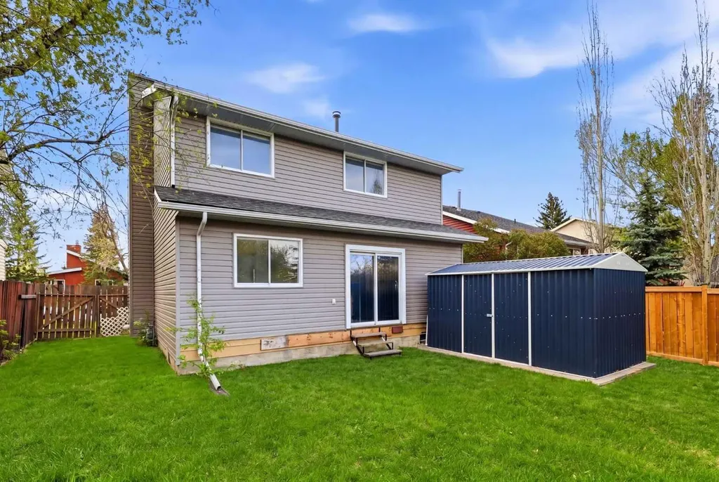1240 Meadowbrook Drive SE Airdrie AB T4A 1W5