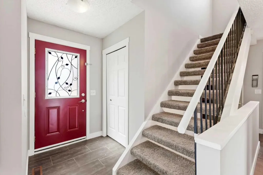 1240 Meadowbrook Drive SE Airdrie AB T4A 1W5