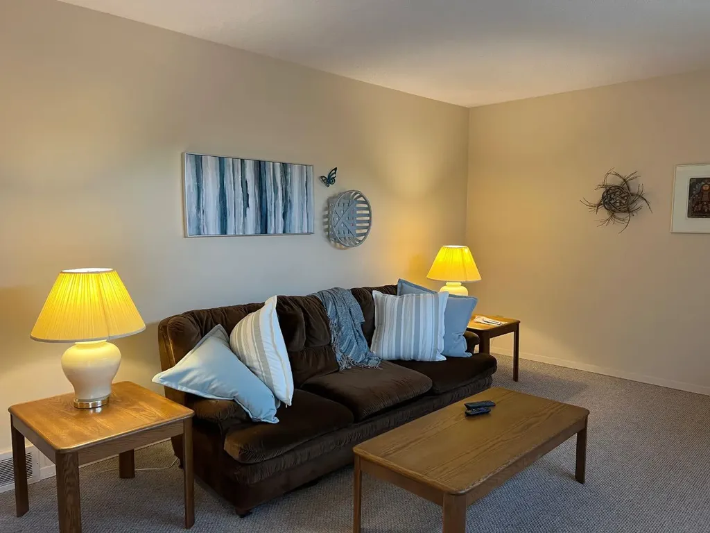 599 3 Avenue W Drumheller AB T0J0Y3