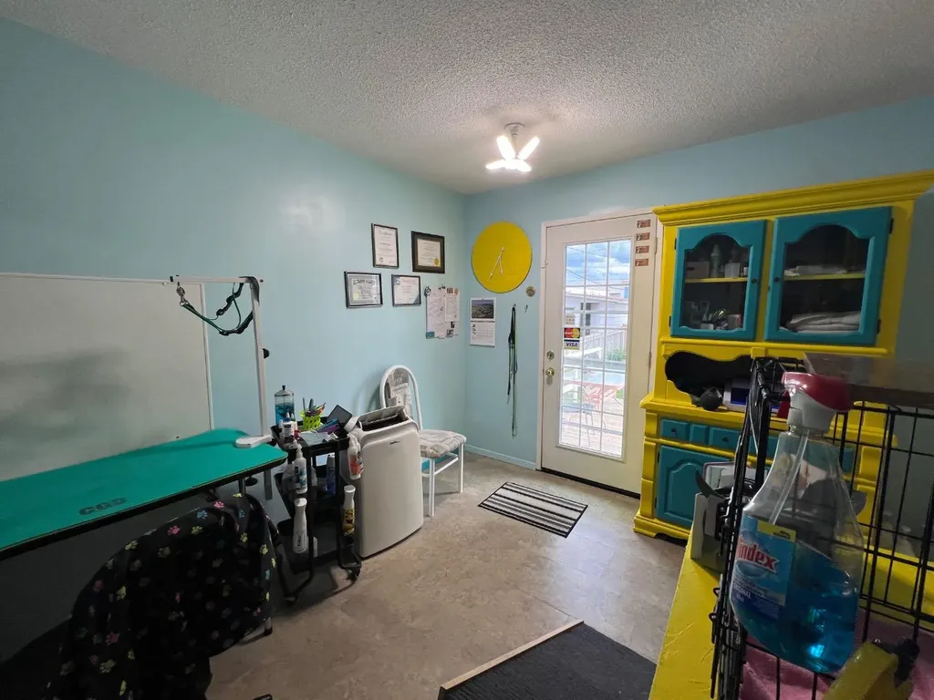599 3 Avenue W Drumheller AB T0J0Y3