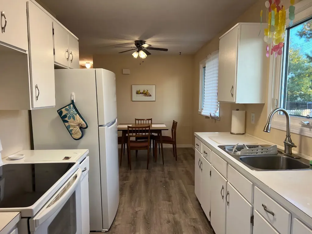 599 3 Avenue W Drumheller AB T0J0Y3