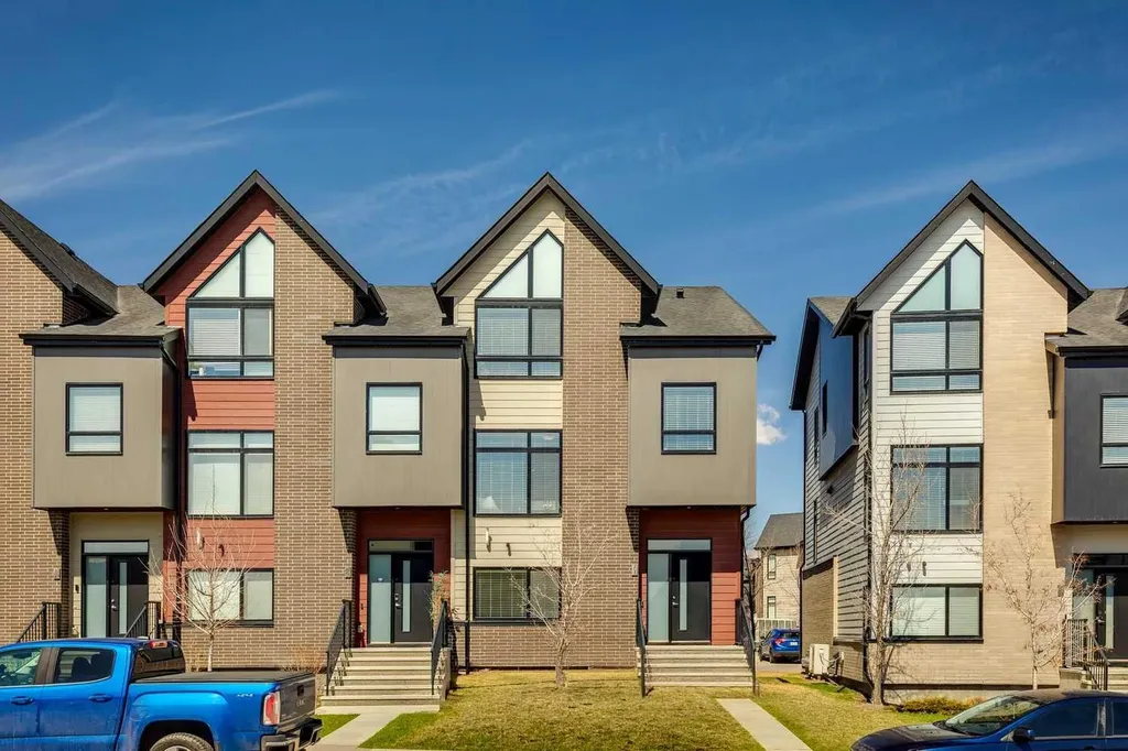 71 Sage Meadows Circle NW Calgary AB T3P1K3
