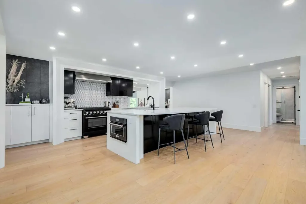 1206 Varsity Estates Road NW Calgary AB T3B2X2