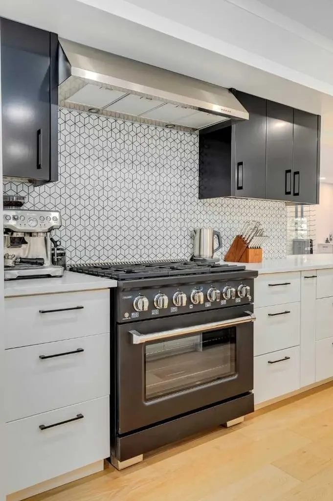 1206 Varsity Estates Road NW Calgary AB T3B2X2