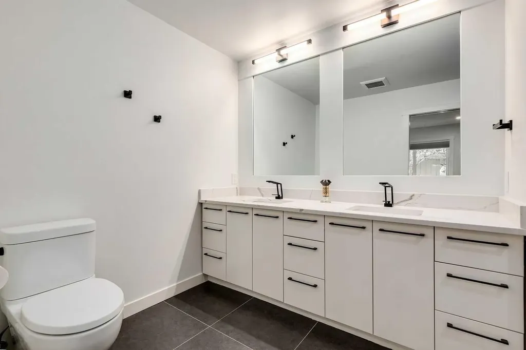 1206 Varsity Estates Road NW Calgary AB T3B2X2