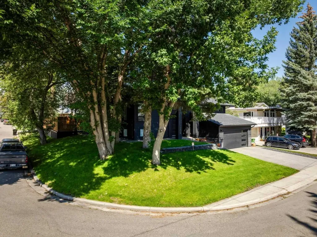 1206 Varsity Estates Road NW Calgary AB T3B2X2