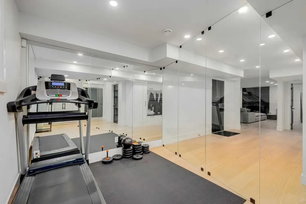 1206 Varsity Estates Road NW Calgary AB T3B2X2