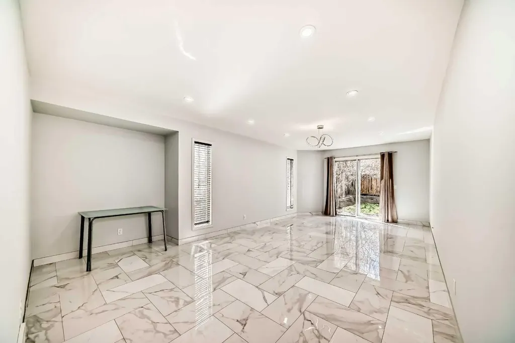11323 Coventry Boulevard NE Calgary AB t3k 4a4