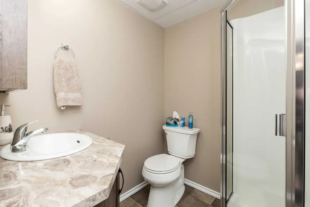 1414 25 Avenue N Lethbridge AB T1H 4N7