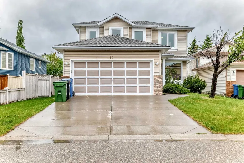 83 Hawkmount Green NW Calgary AB T3G 3T9
