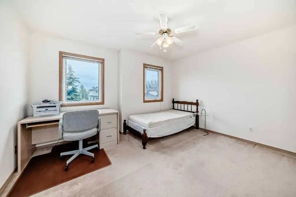 83 Hawkmount Green NW Calgary AB T3G 3T9