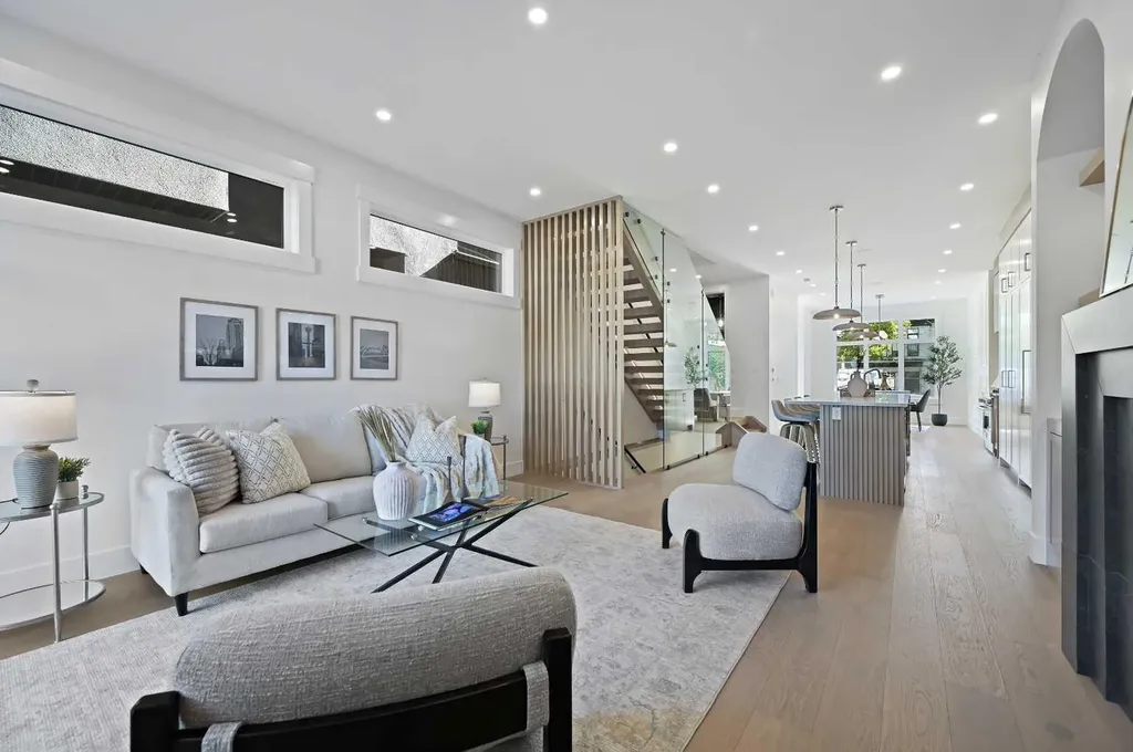 2708 18 Street NW Calgary AB T2M 3T8
