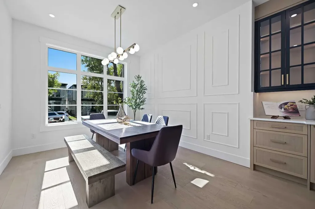2708 18 Street NW Calgary AB T2M 3T8