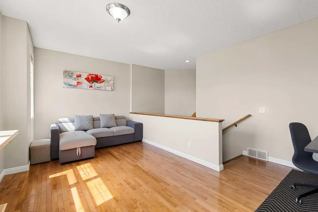 92 Covehaven Terrace NE Calgary AB T3K0B2