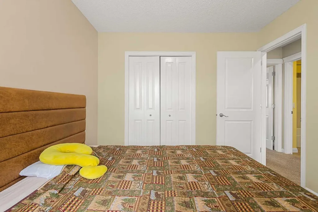 92 Covehaven Terrace NE Calgary AB T3K0B2