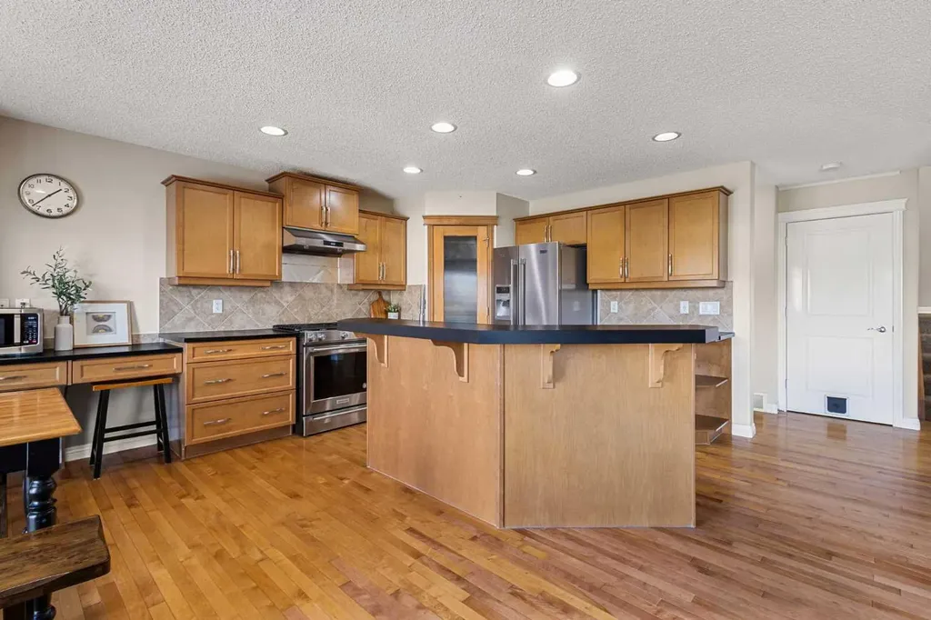 92 Covehaven Terrace NE Calgary AB T3K0B2